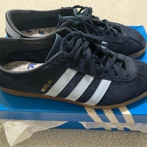 Adidas Originals Berlin size 8.5 mens